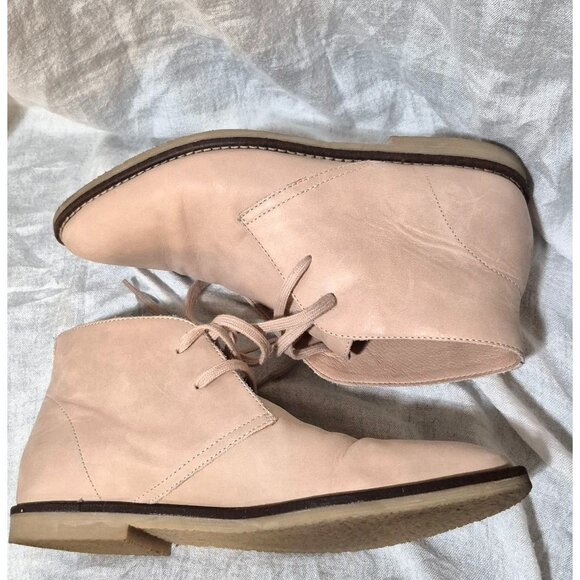 J. Crew Beige Stone MacAllister Desert Leather Flat Ankle Boot Size 9 EUC - Picture 3 of 9